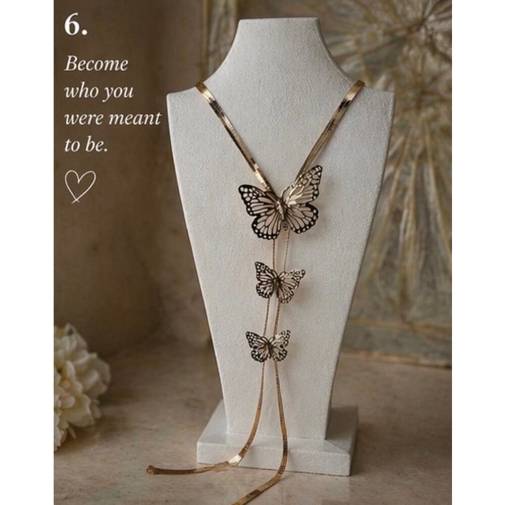 Statement butterfly necklace on a sleek herringbone chain 🦋✨